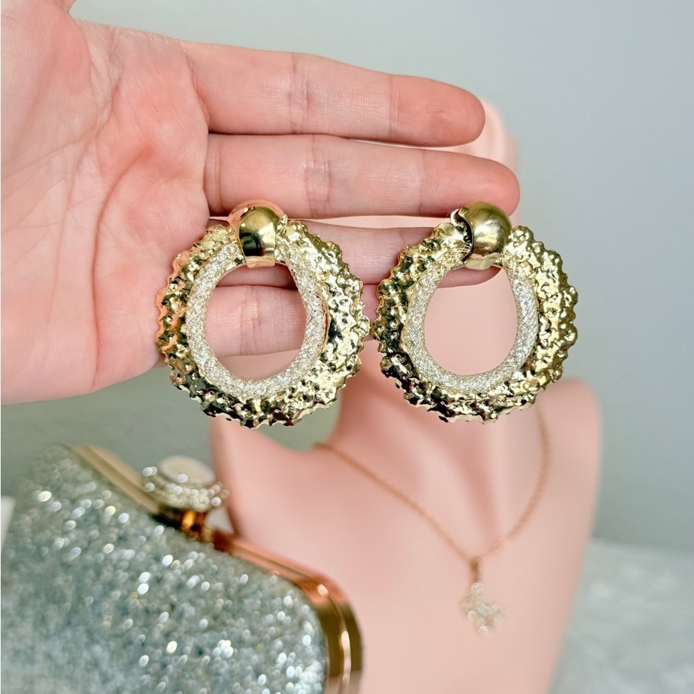 ⚜️ Gold  Textured Earrings